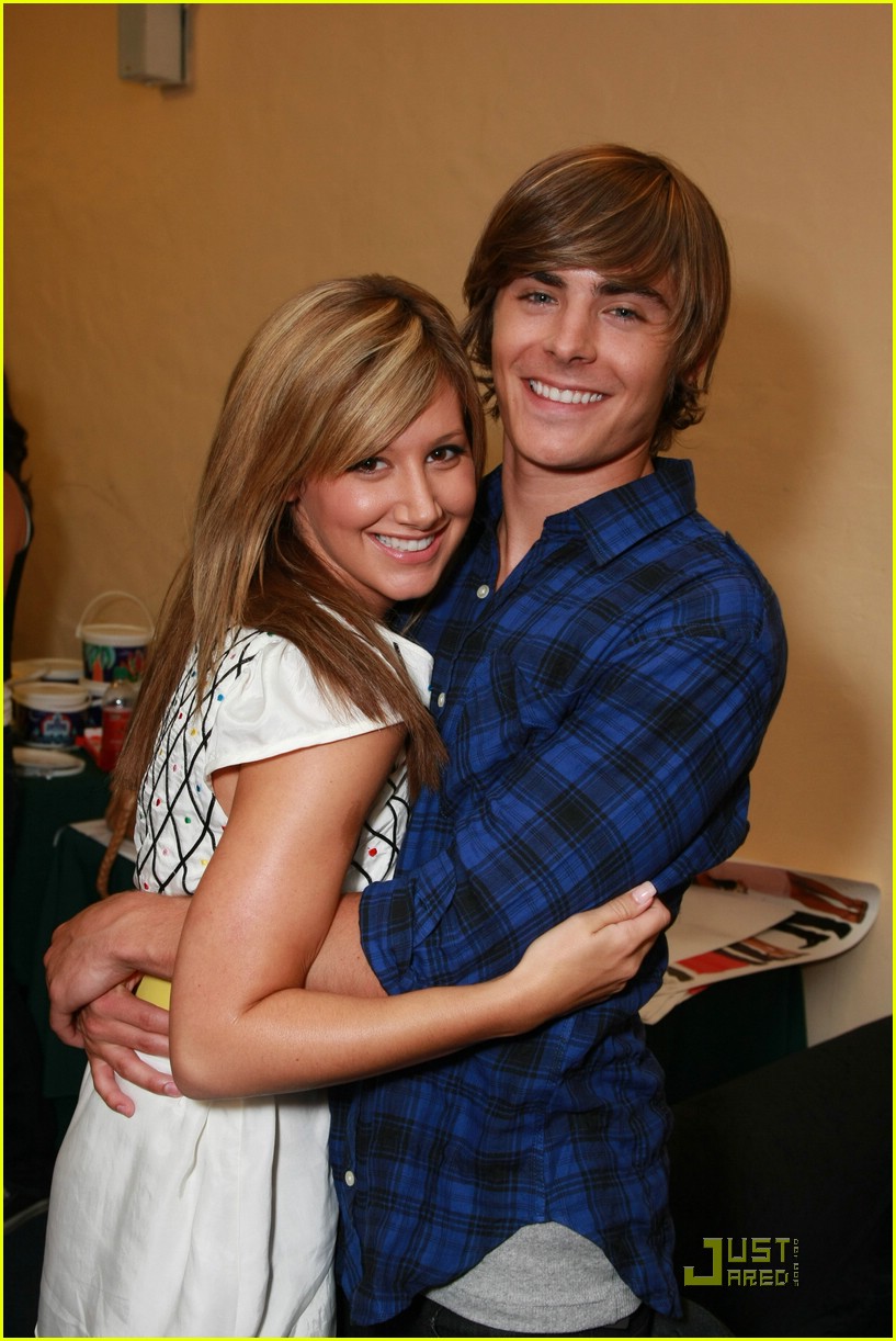 zac-efron-ashley-tisdale-keep-close-08.jpg